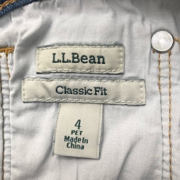 L.L. Bean Classic Fit Straight Leg Mid-Rise Medium Wash Size 4 - Picture 5 of 9